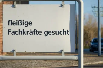 Fachkräftemangel – Diskussion über Strategien zur Mitarbeiterbindung im Unternehmen